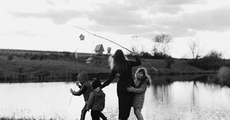 découvrez des moments inoubliables en famille grâce à la pêche ! explorez les meilleures destinations, conseils et astuces pour vivre une expérience de pêche mémorable ensemble. parfait pour créer des souvenirs précieux avec vos proches.