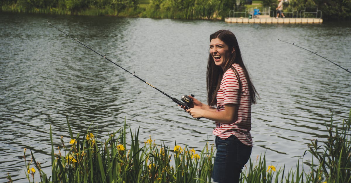 découvrez l'art de la pêche : techniques, conseils et astuces pour vivre des aventures inoubliables au bord de l'eau. que vous soyez débutant ou expert, trouvez tout ce qu'il vous faut pour réussir votre prochaine sortie de pêche.