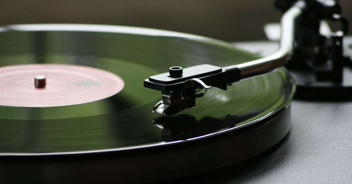 découvrez le spinning, une activité dynamique et énergisante qui combine musique entraînante et exercices de vélo en intérieur. que vous soyez débutant ou athlète confirmé, le spinning vous aide à améliorer votre endurance, brûler des calories et renforcer votre cœur tout en vous amusant. rejoignez notre communauté de passionnés et pédalez vers une meilleure forme physique!